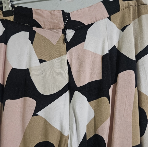 Anthropolgie Abstract Print Wide Leg Pants - Picture 6 of 7